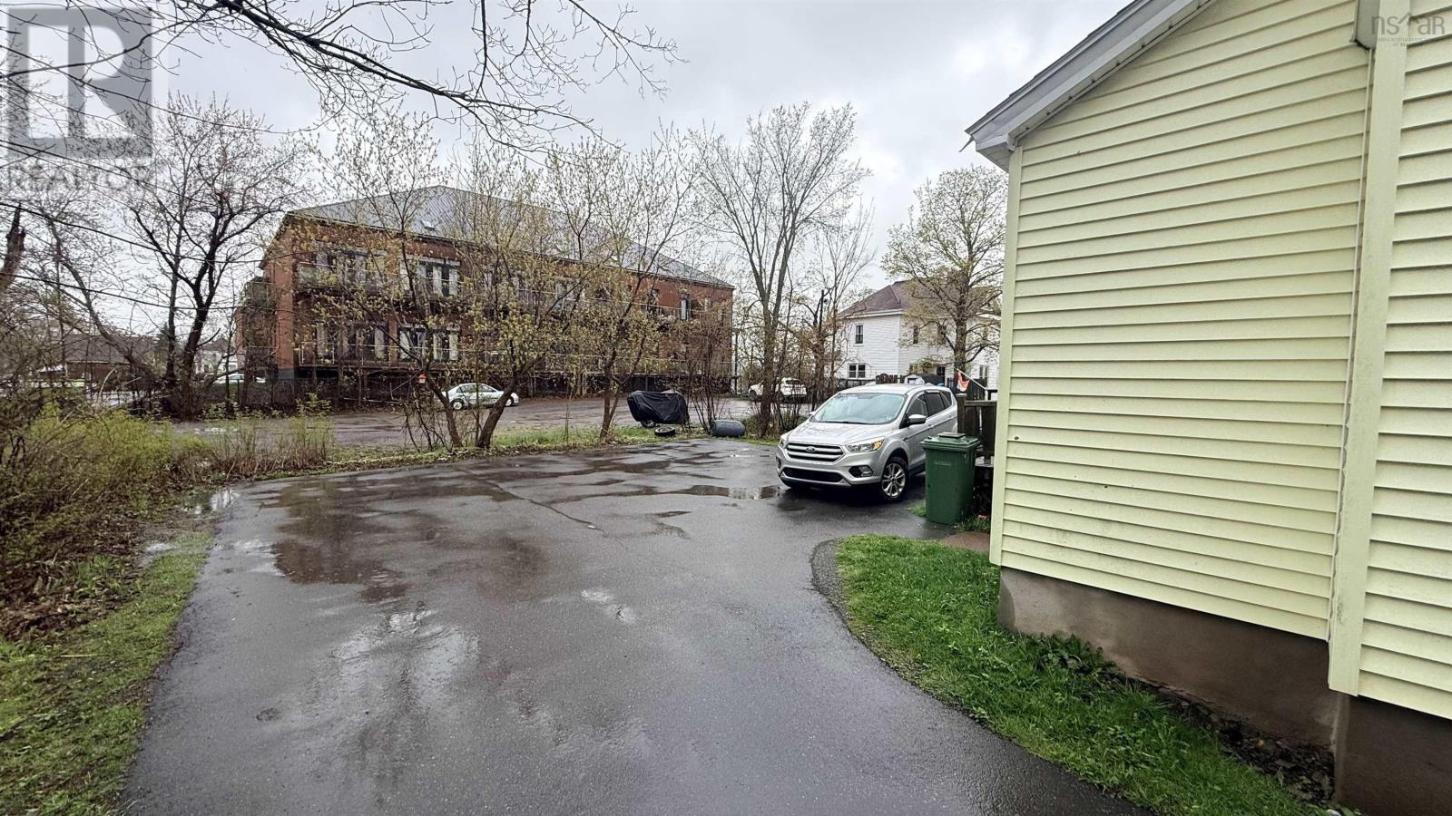 261 Marsh Street - Image 3