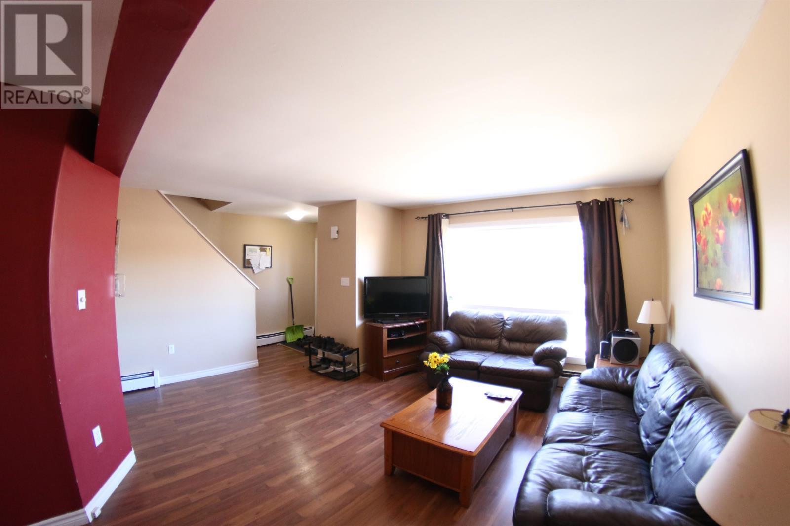 32 DAWSON Court - 3