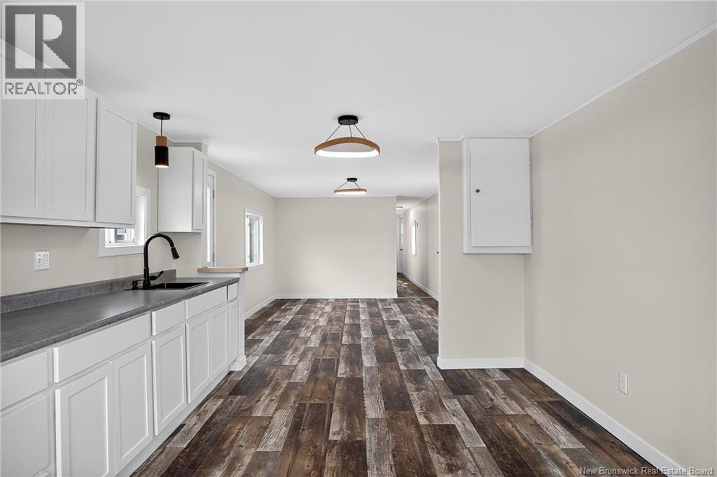 11 Kingfisher Road - 16