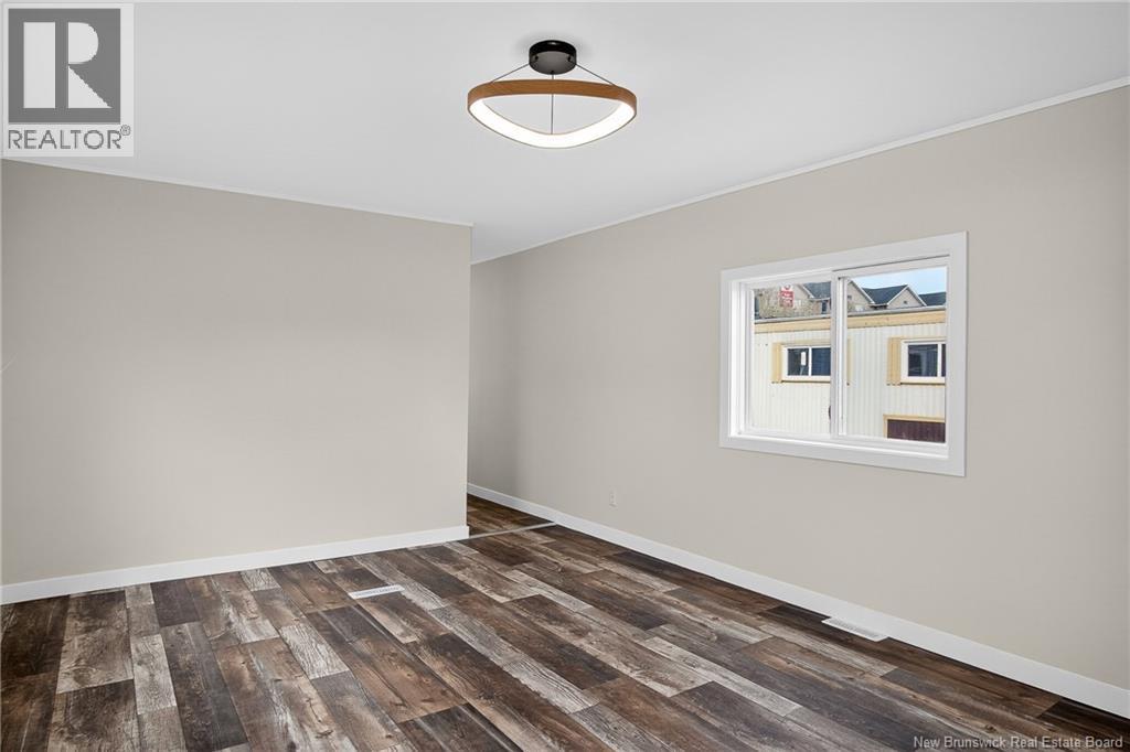 11 Kingfisher Road - 8