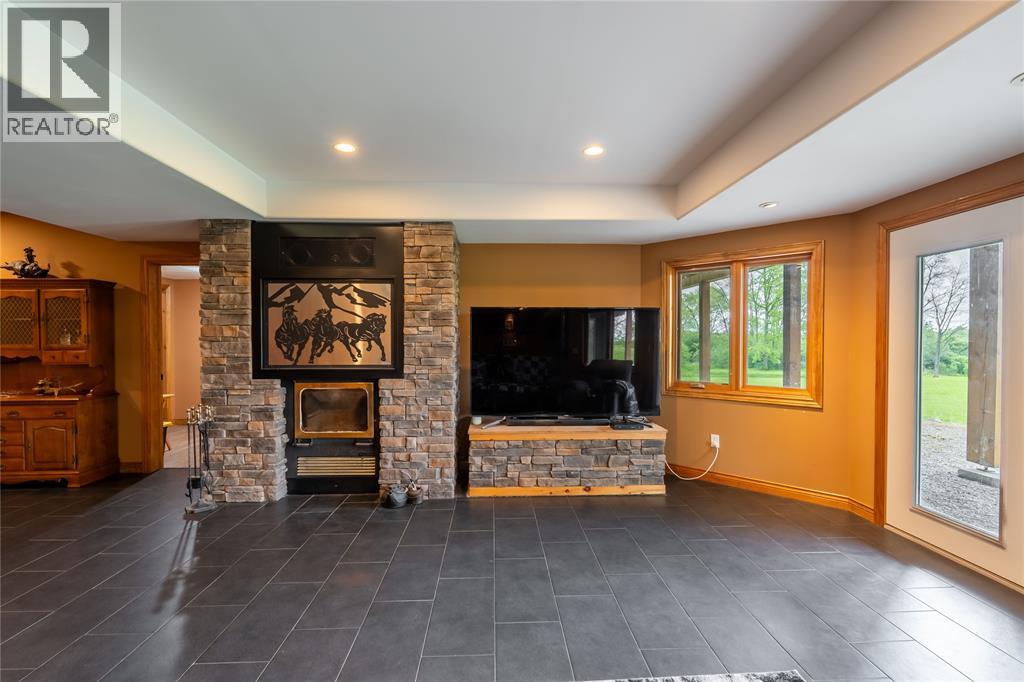 2507 BICKFORD LINE - 36