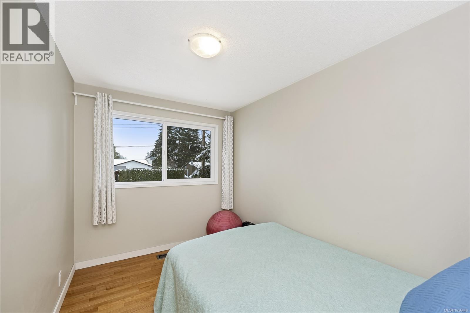 3082 McCauley Dr - 13
