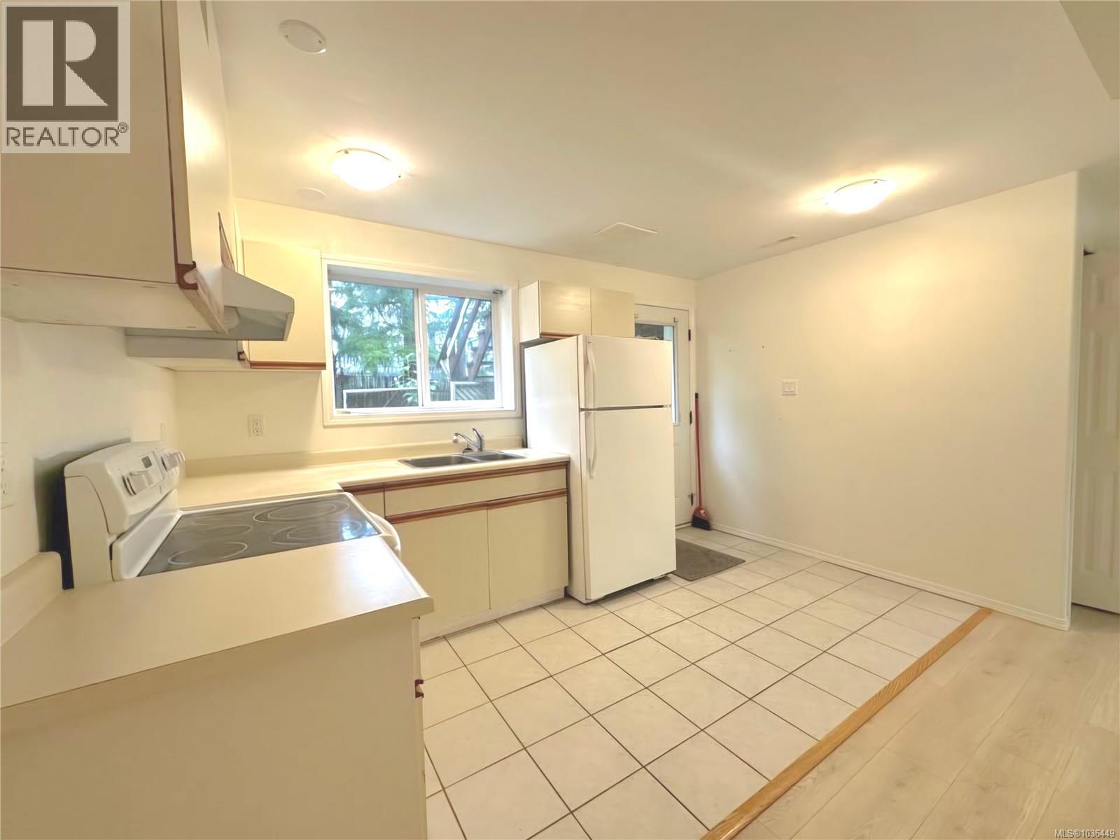 3082 McCauley Dr - 16