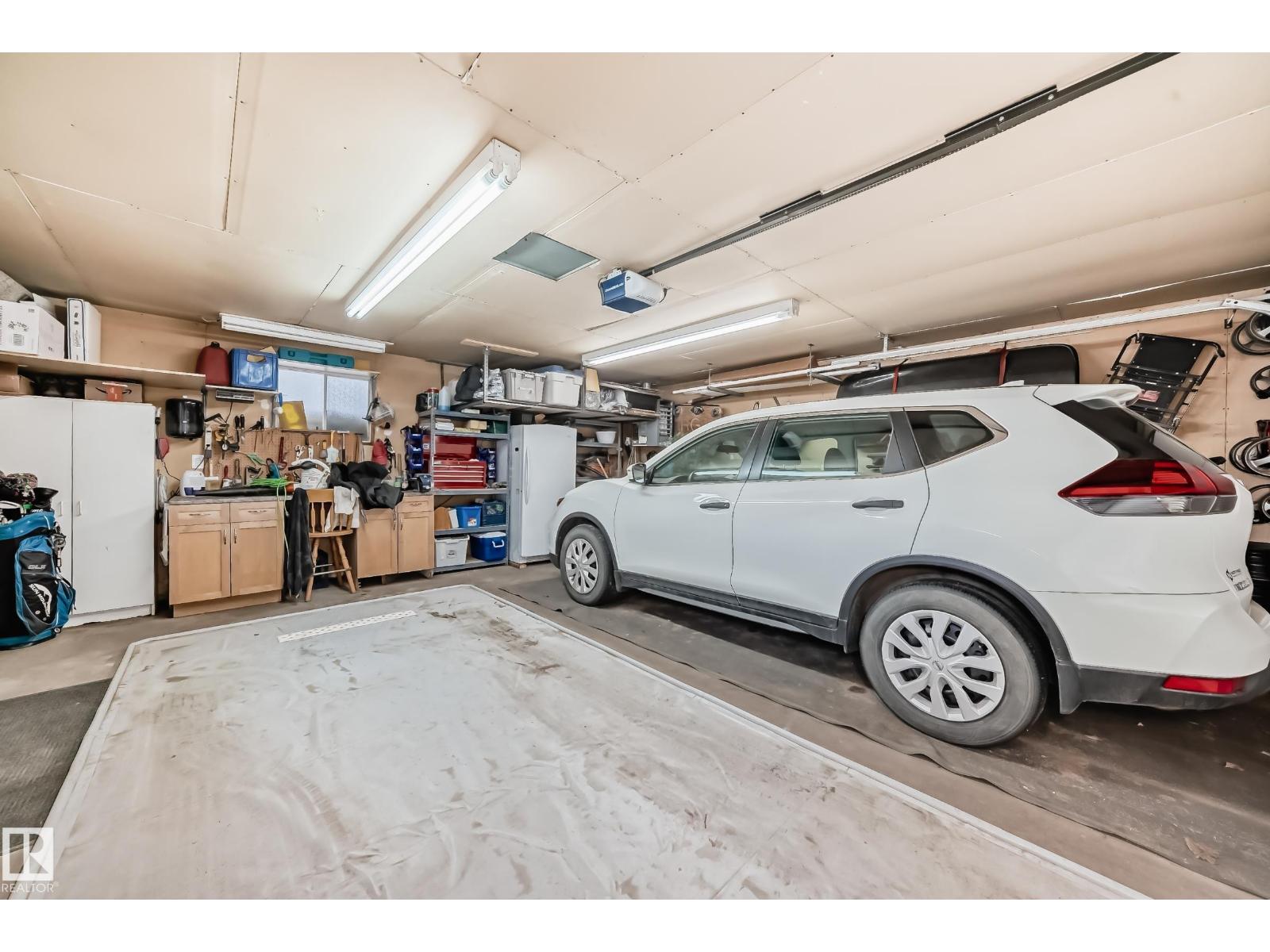9405 101 ST NW NW, Edmonton