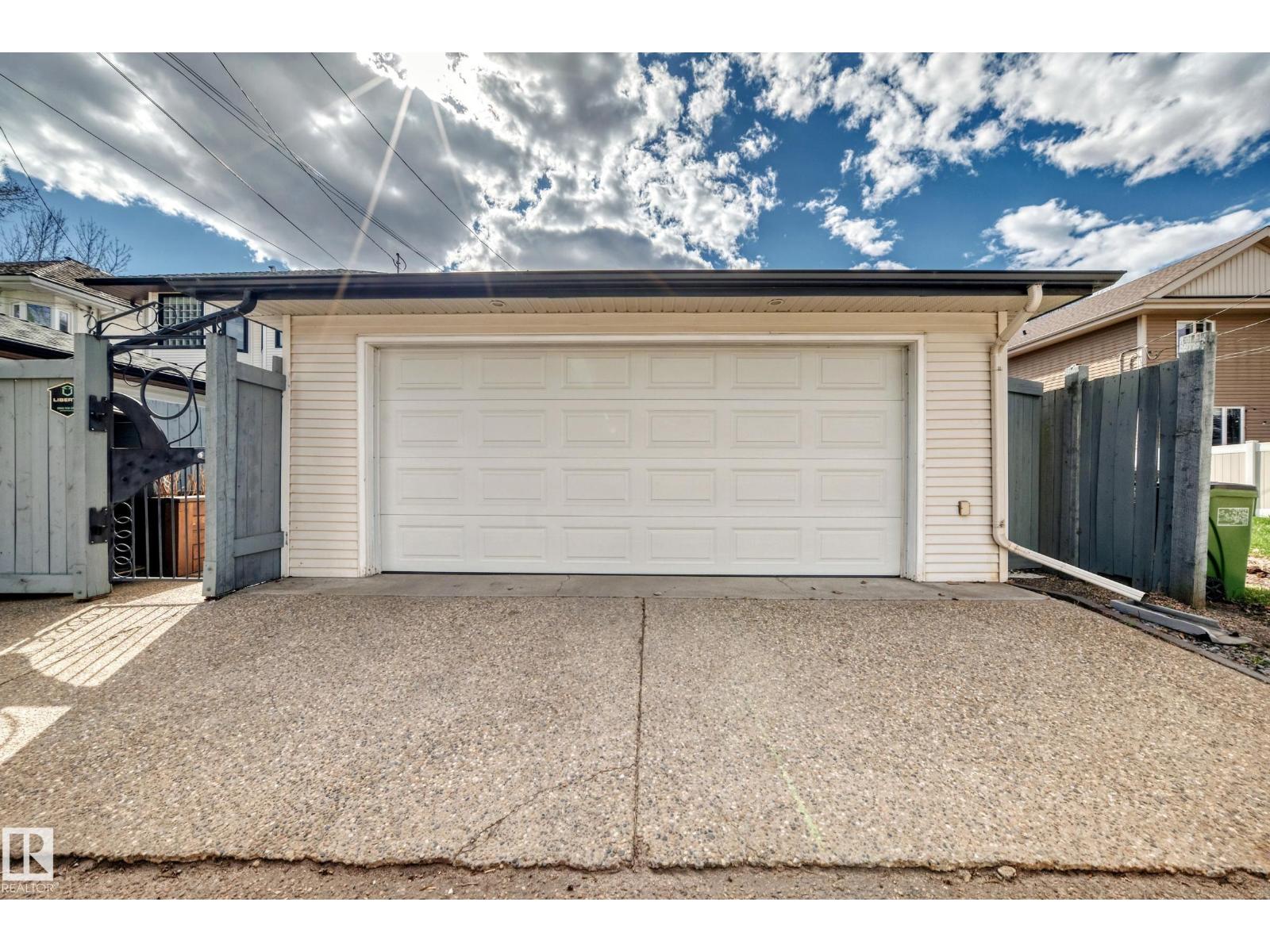 9405 101 ST NW NW, Edmonton