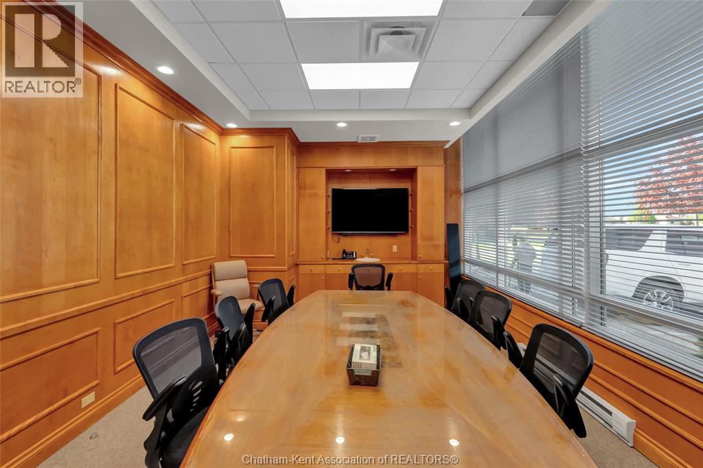 870 Park AVENUE West, Chatham, Ontario, N7M6B4 — Photo 2