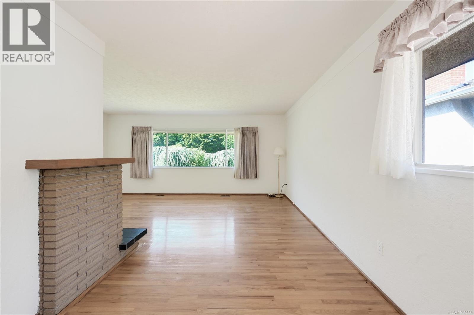 2765 Fernwood Rd - 12