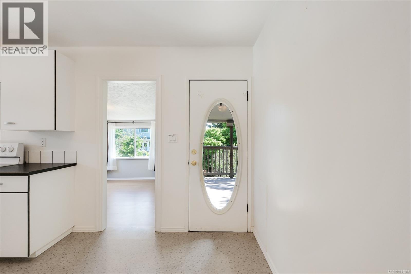 2765 Fernwood Rd - 15