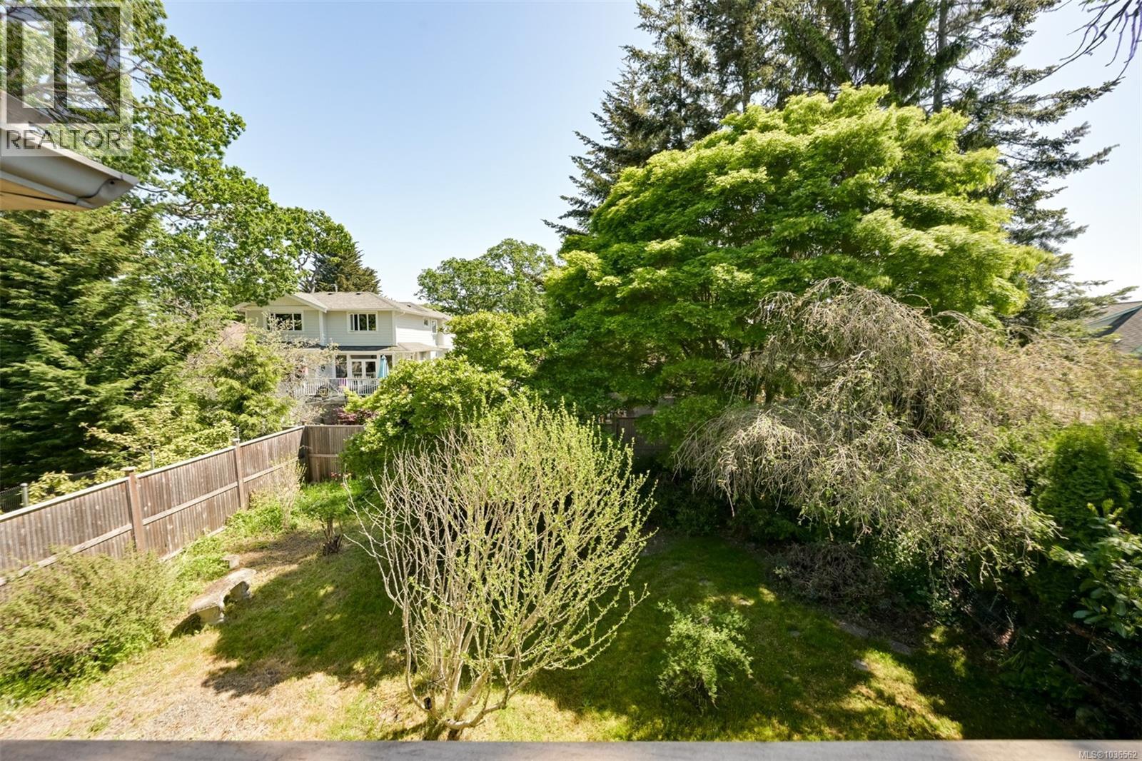 2765 Fernwood Rd - 18