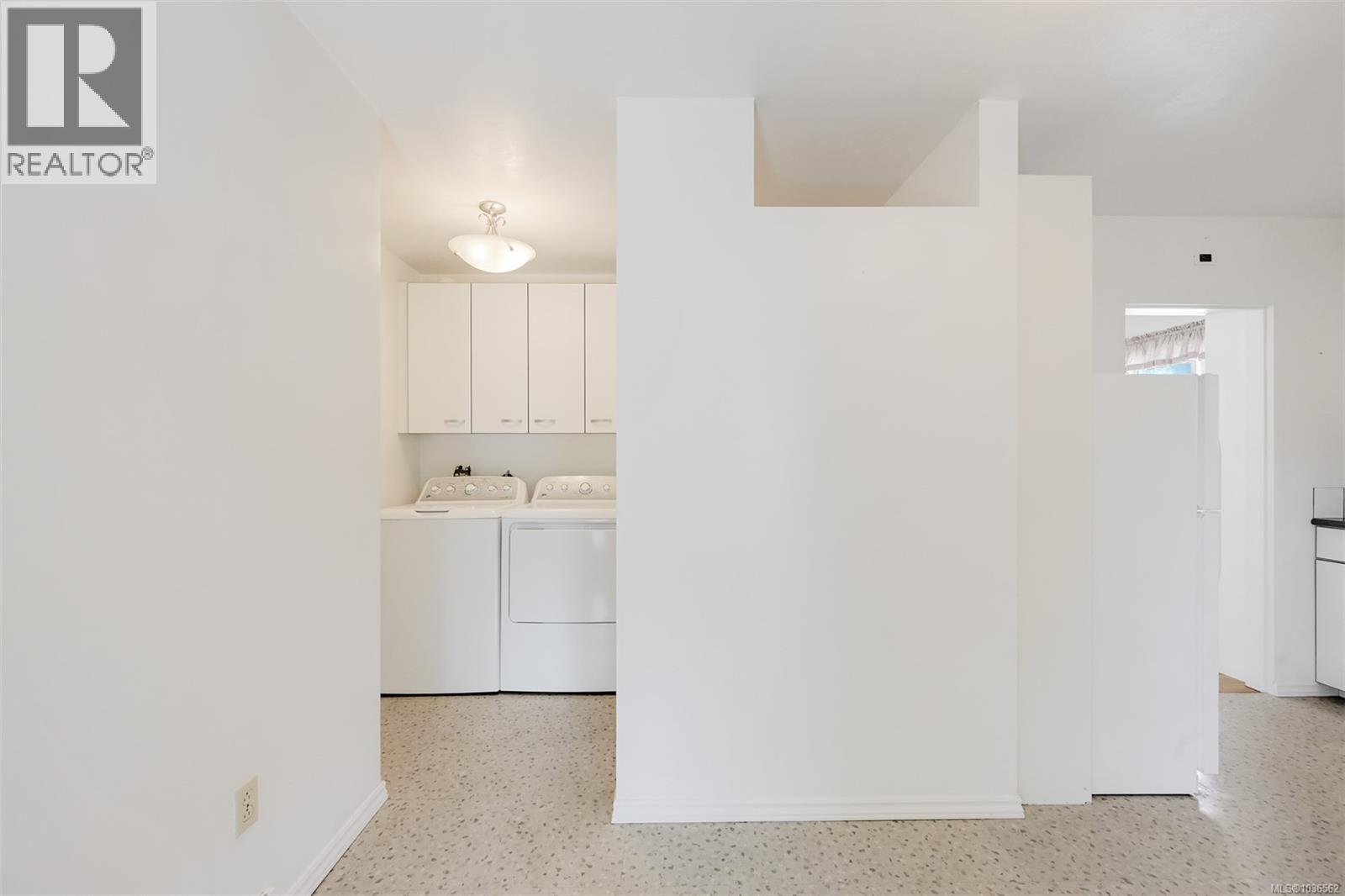 2765 Fernwood Rd - 19
