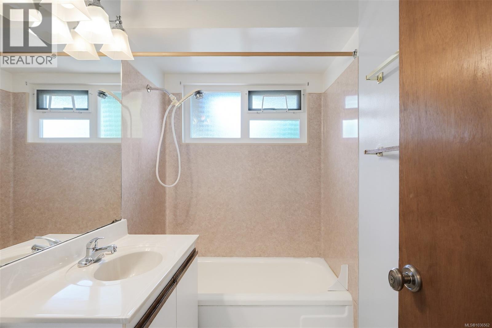 2765 Fernwood Rd - 28
