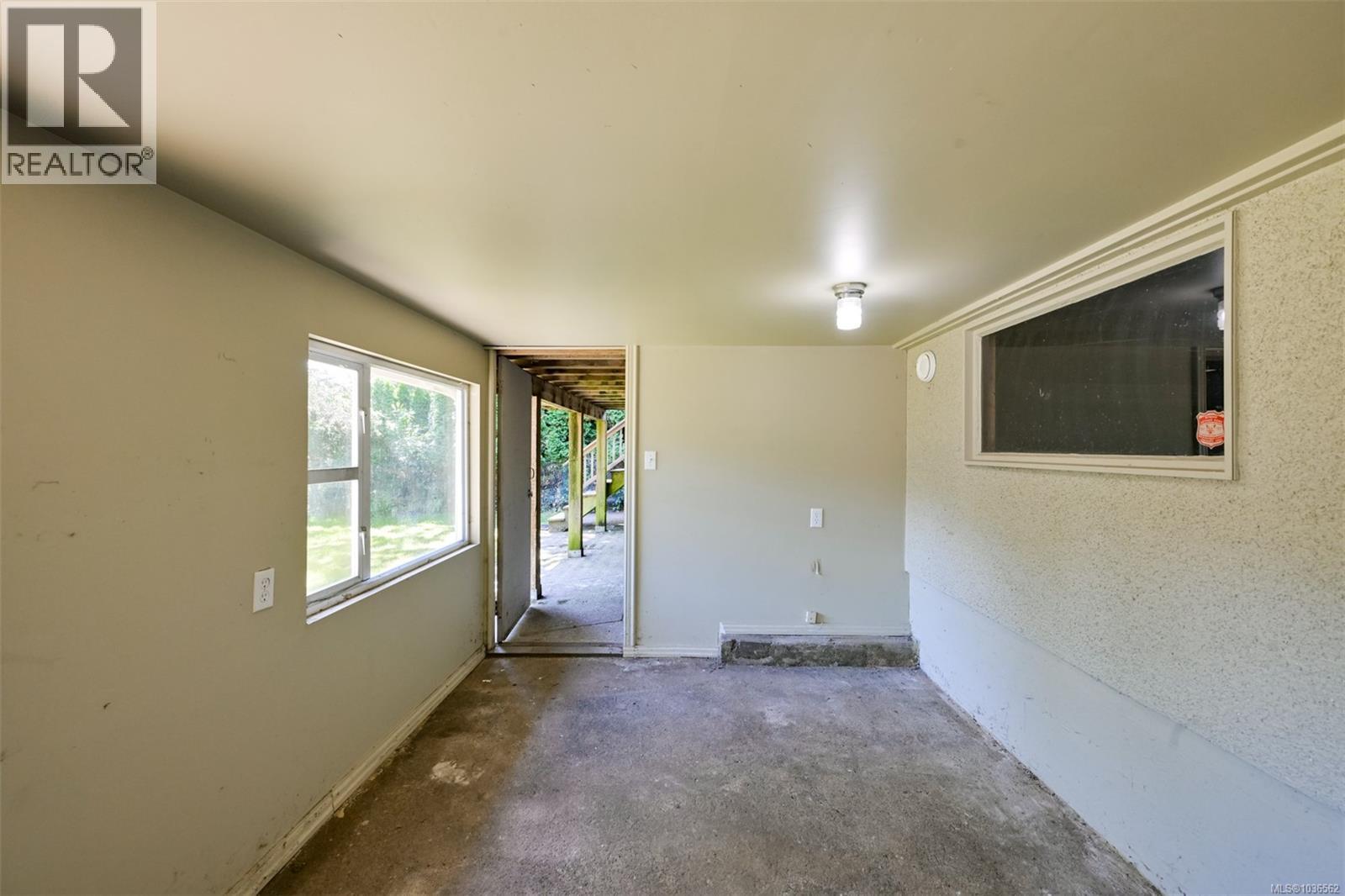 2765 Fernwood Rd - 33