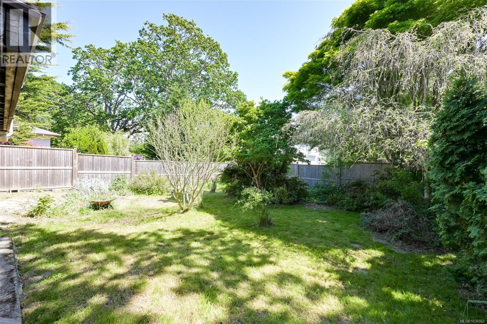 2765 Fernwood Rd - 35