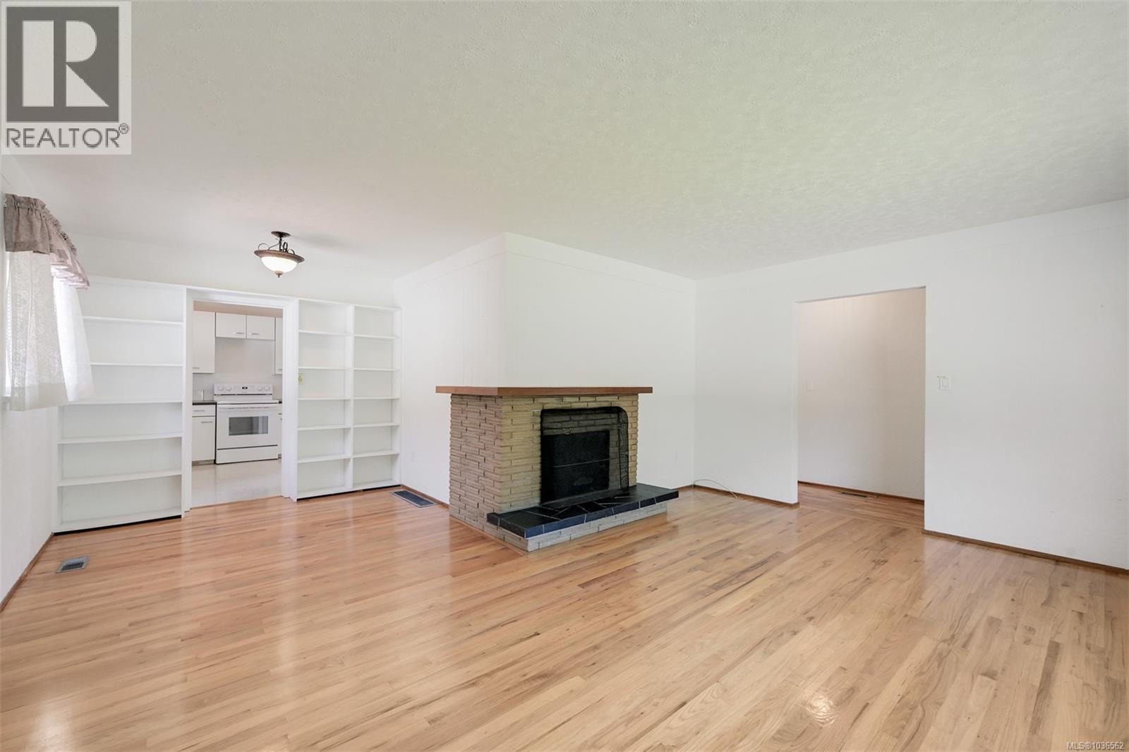 2765 Fernwood Rd - 4