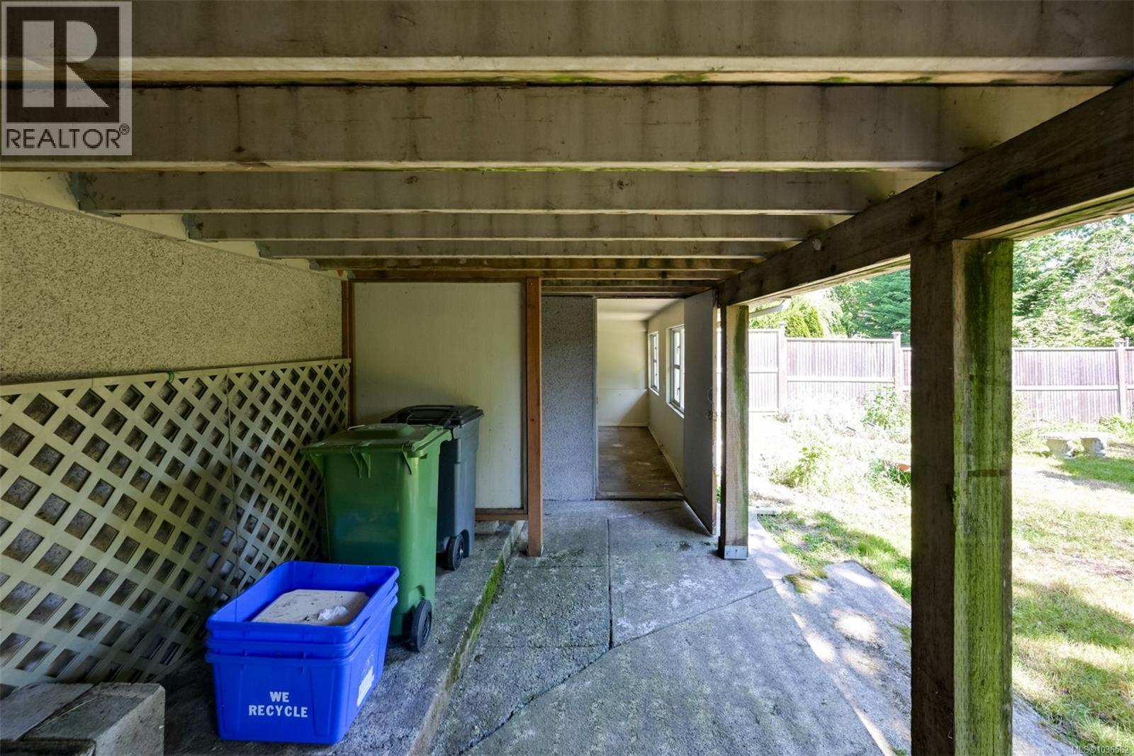 2765 Fernwood Rd - 43