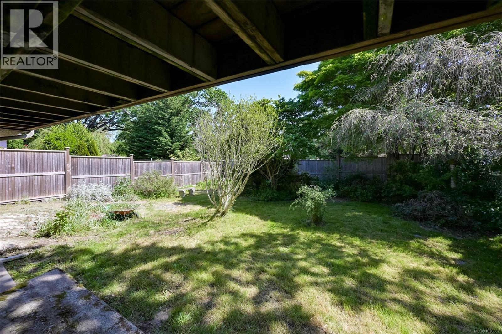 2765 Fernwood Rd - 44