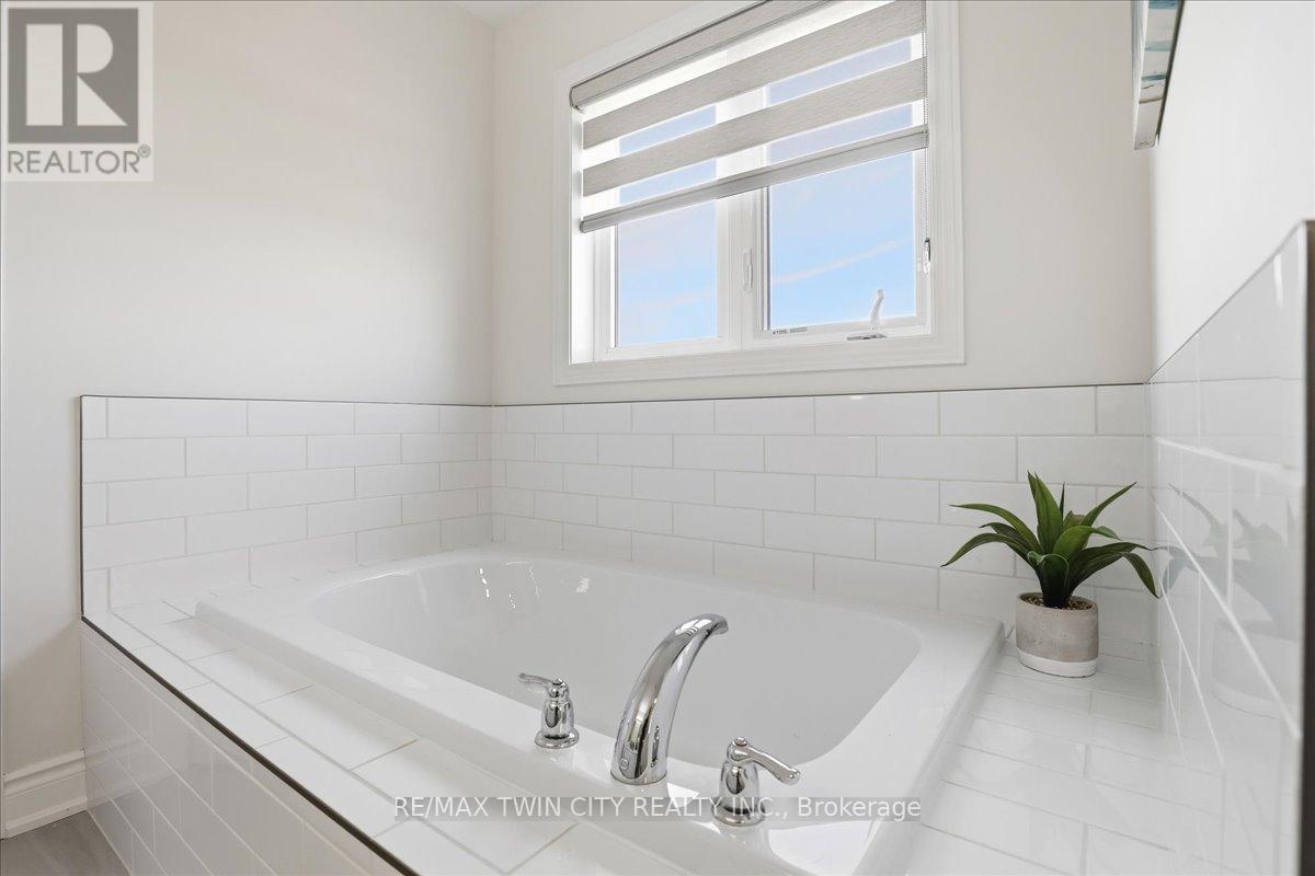 10 GOURLAY FARM LANE - 22