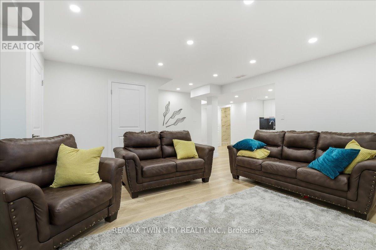 10 GOURLAY FARM LANE - 36