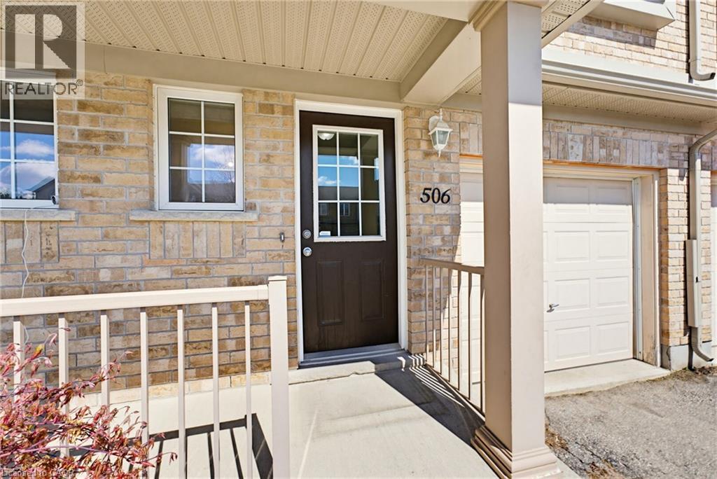 506 BEAUMONT Crescent - 2