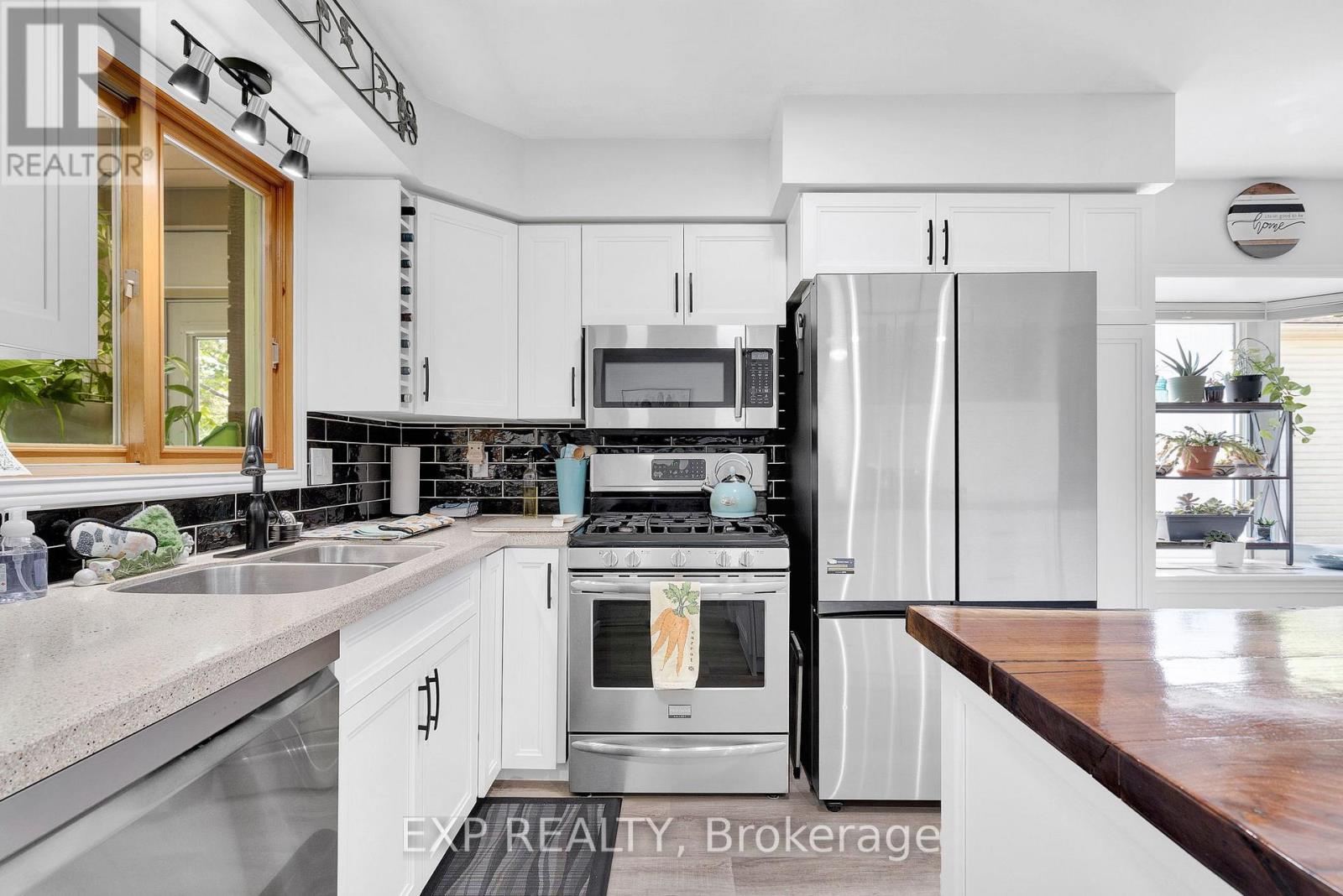 277 STATION STREET — photo 15