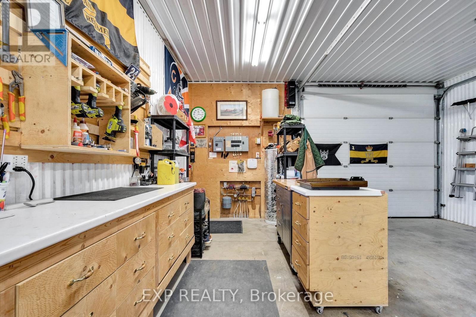 277 STATION STREET — photo 45