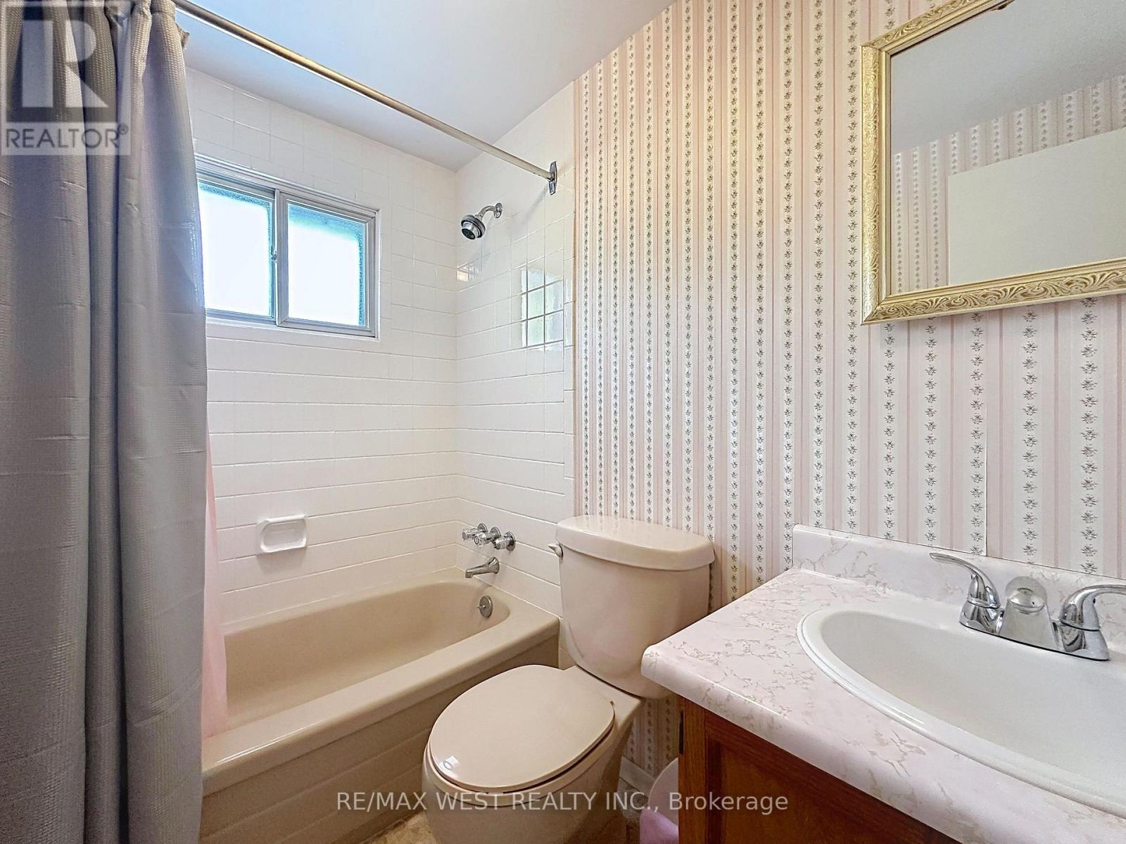 20 FOXWOOD GROVE - 33