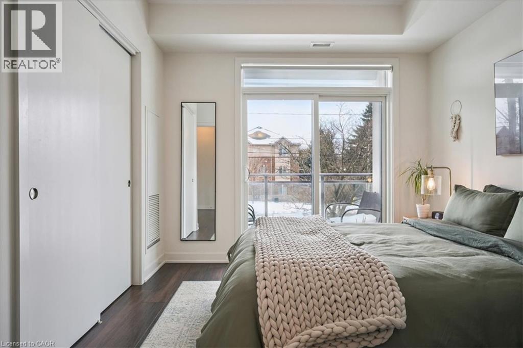 320 PLAINS Road E Unit# 211, Burlington, Ontario, L7T0C1 — Photo 3