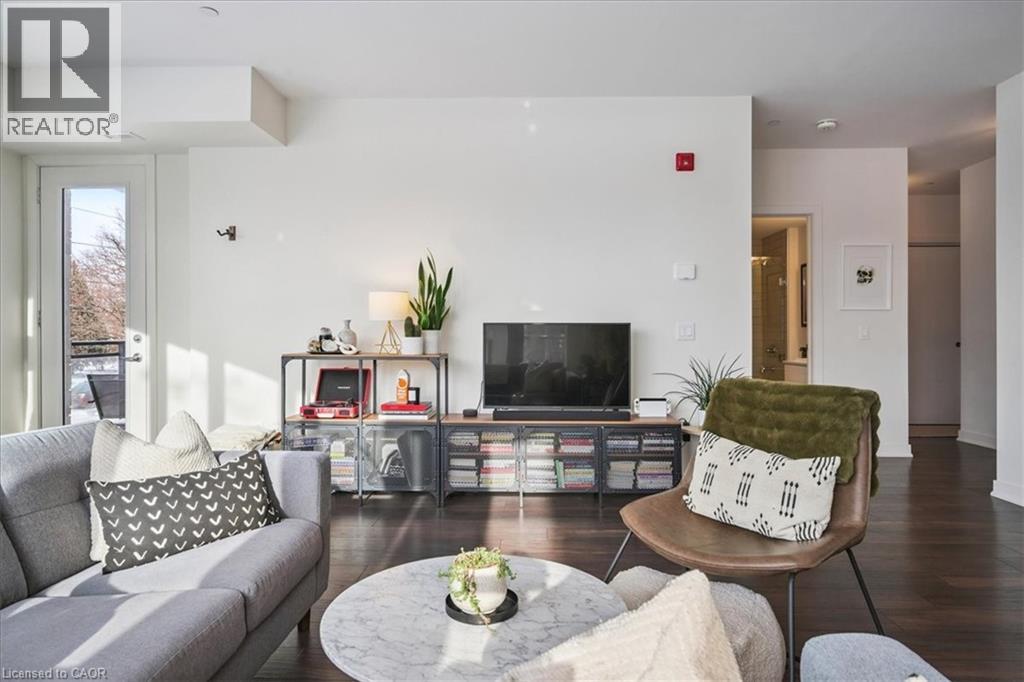 320 PLAINS Road E Unit# 211, Burlington, Ontario, L7T0C1 — Photo 11