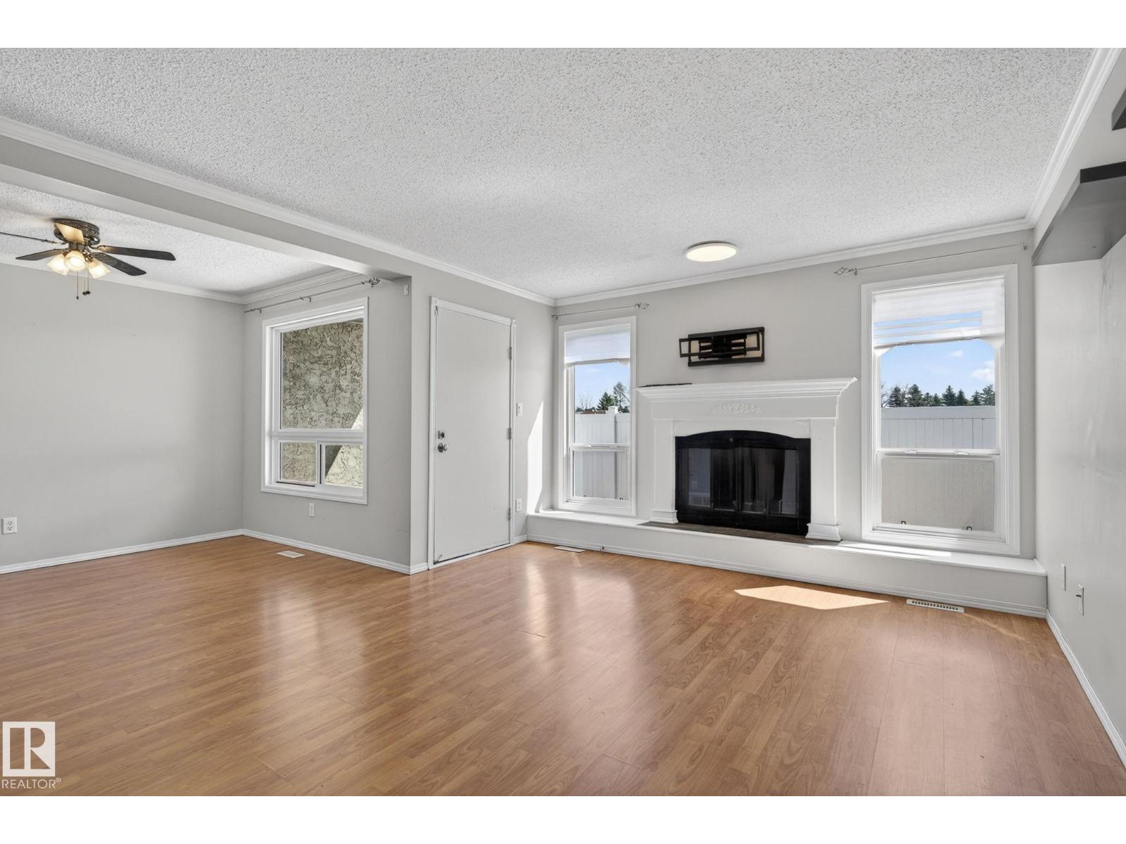 #18 17409 95 ST NW - 5