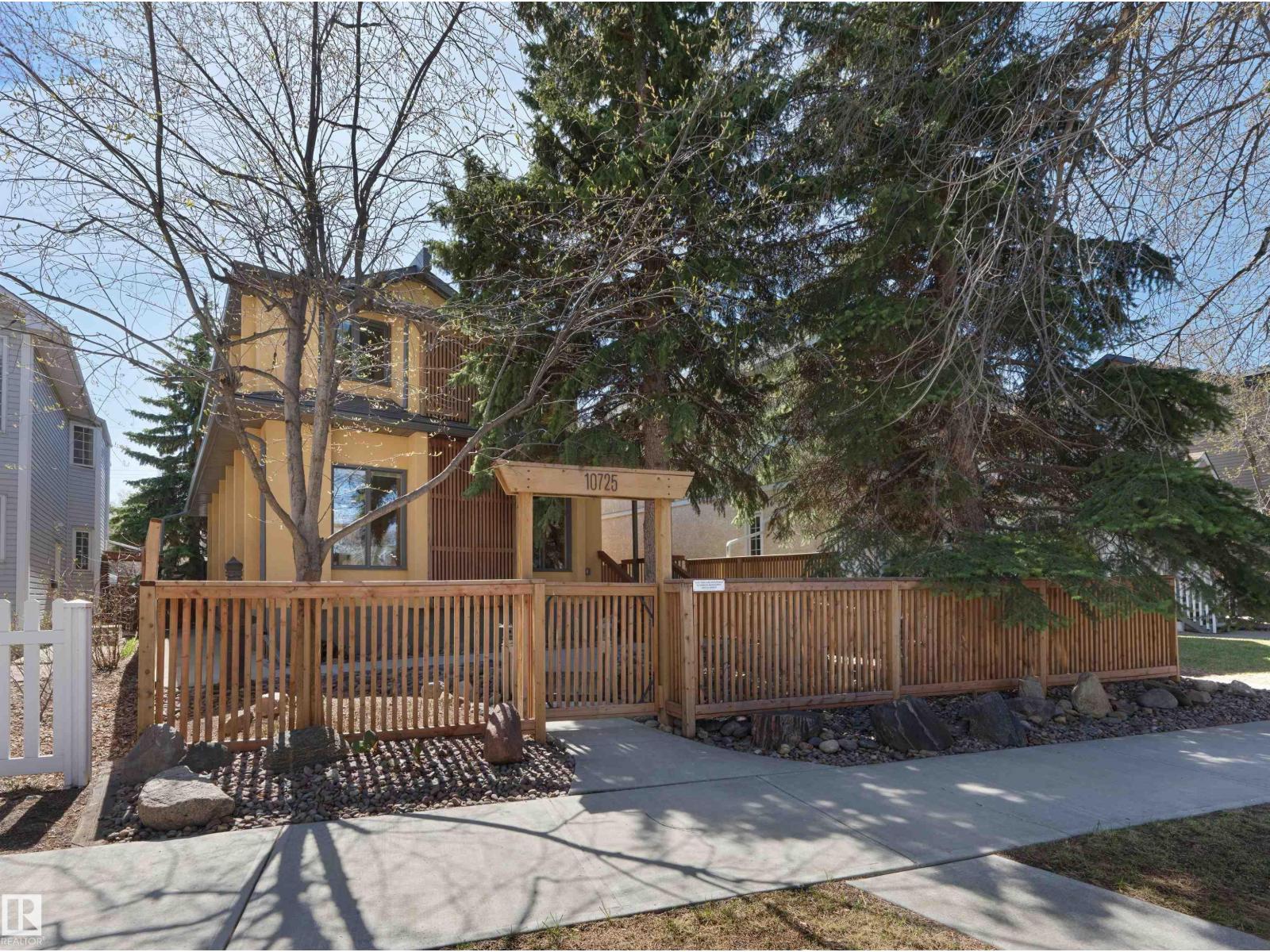 10725 UNIVERSITY AV NW, Edmonton