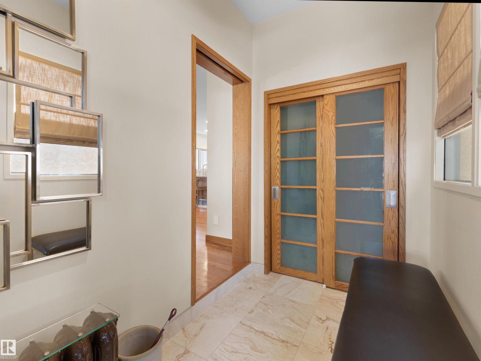 10725 UNIVERSITY AV NW, Edmonton