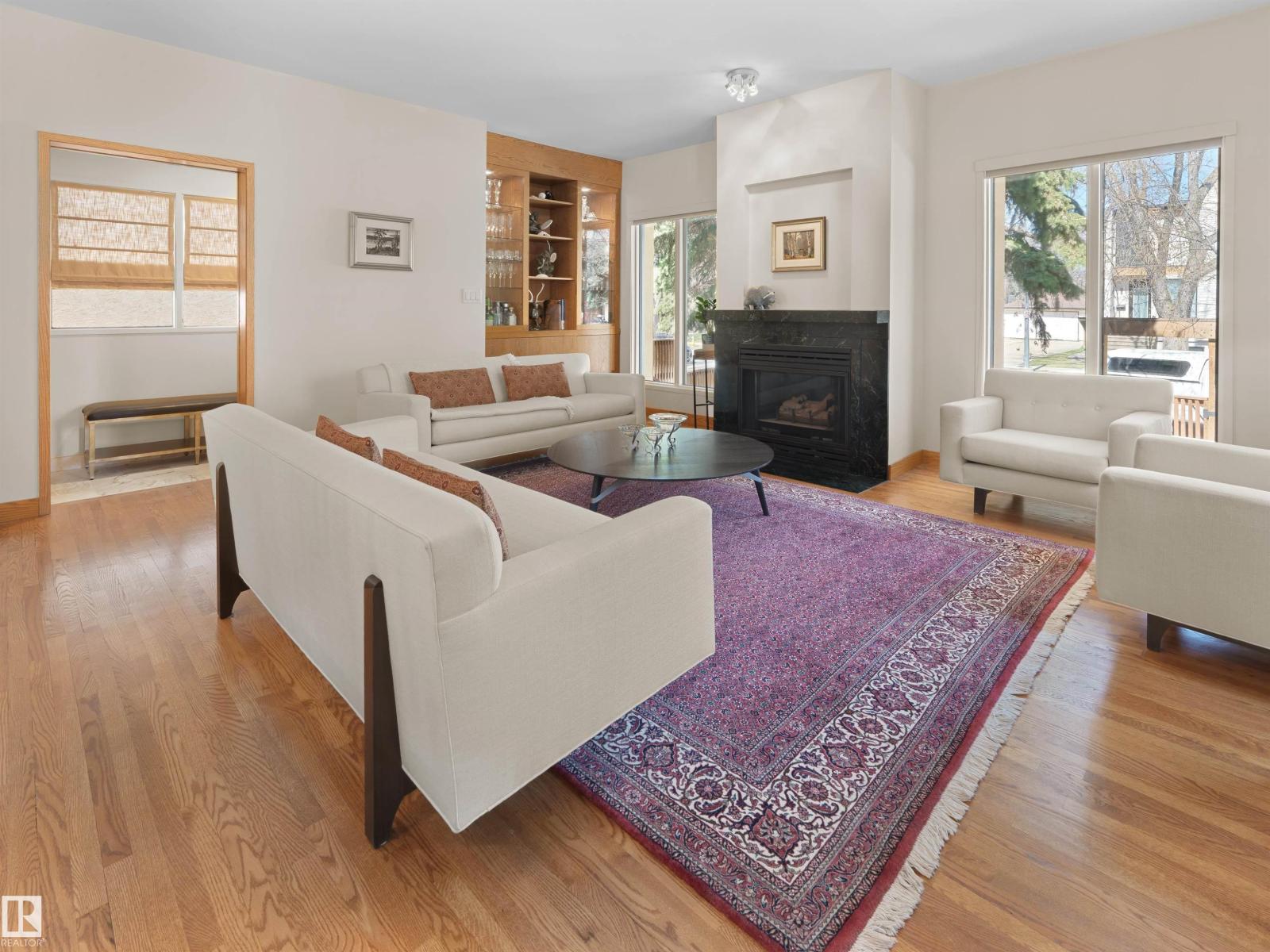 10725 UNIVERSITY AV NW, Edmonton
