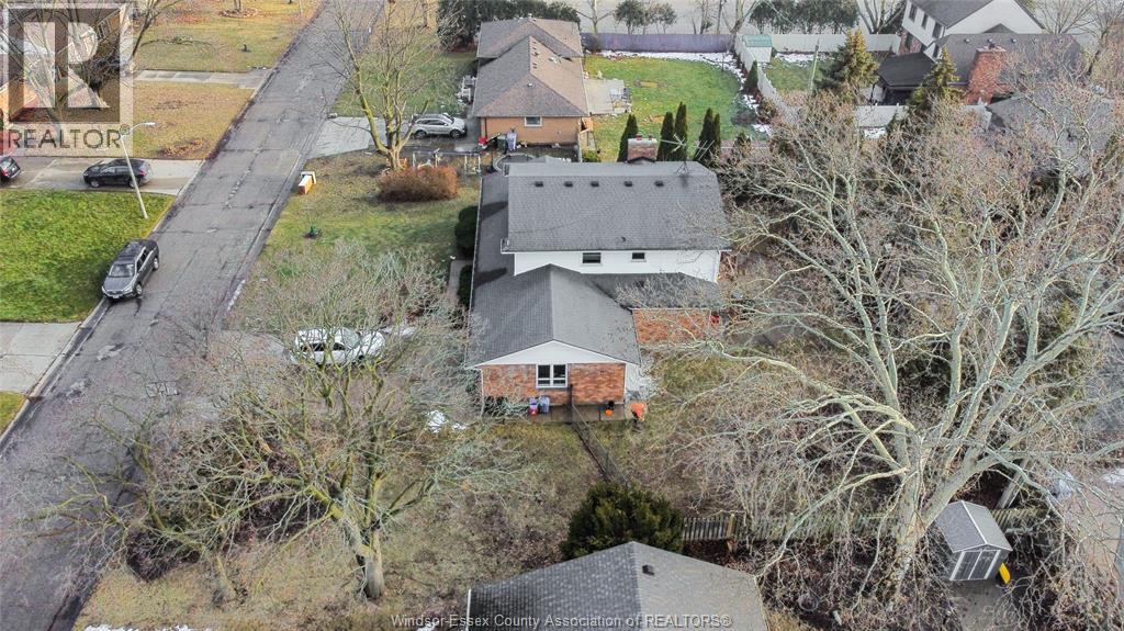 2477 MARK AVENUE, Windsor, Ontario, N9E2W2 — Photo 39