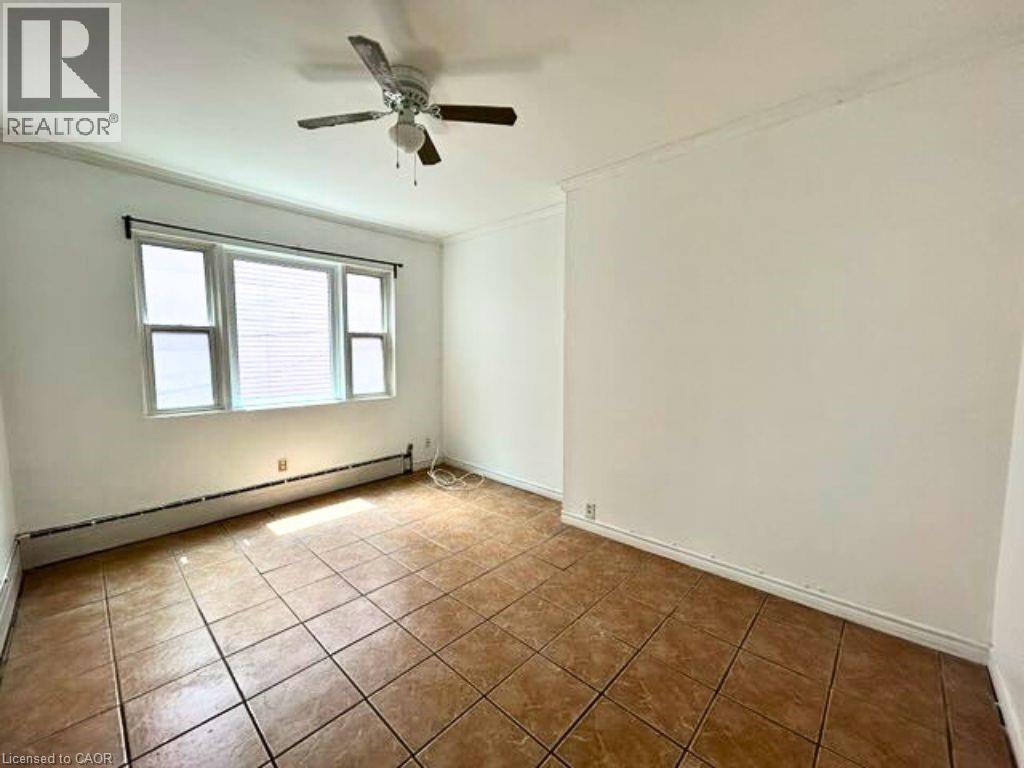 69 SHERMAN Avenue S Unit# 4, Hamilton, Ontario, L8M2P8 — Photo 4
