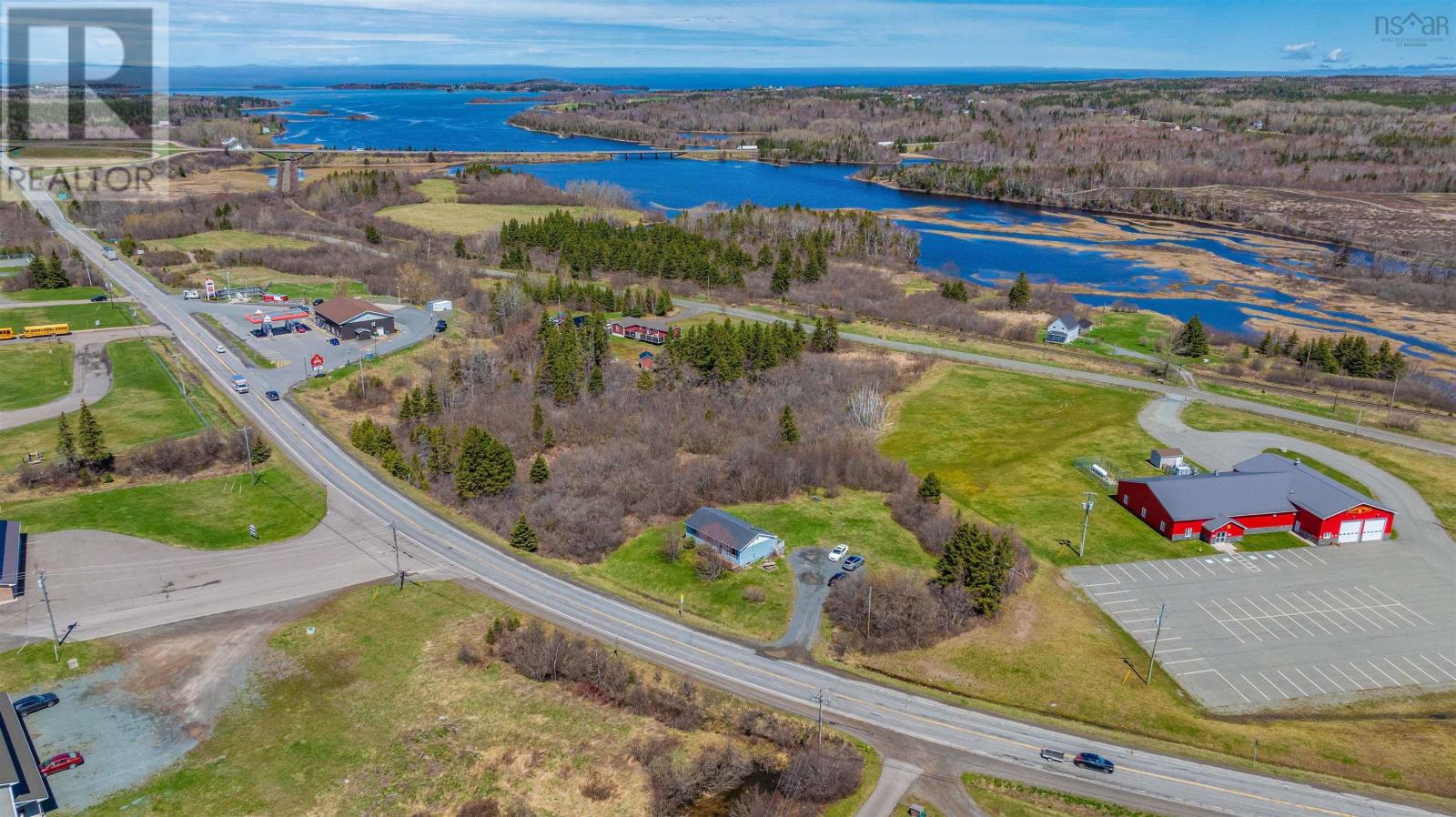 Property 30 of 33 of 10173 Highway 4