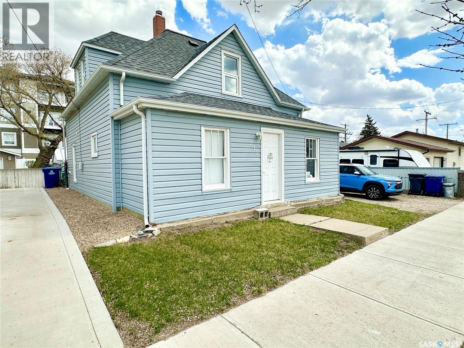 212 Foster STREET - 1
