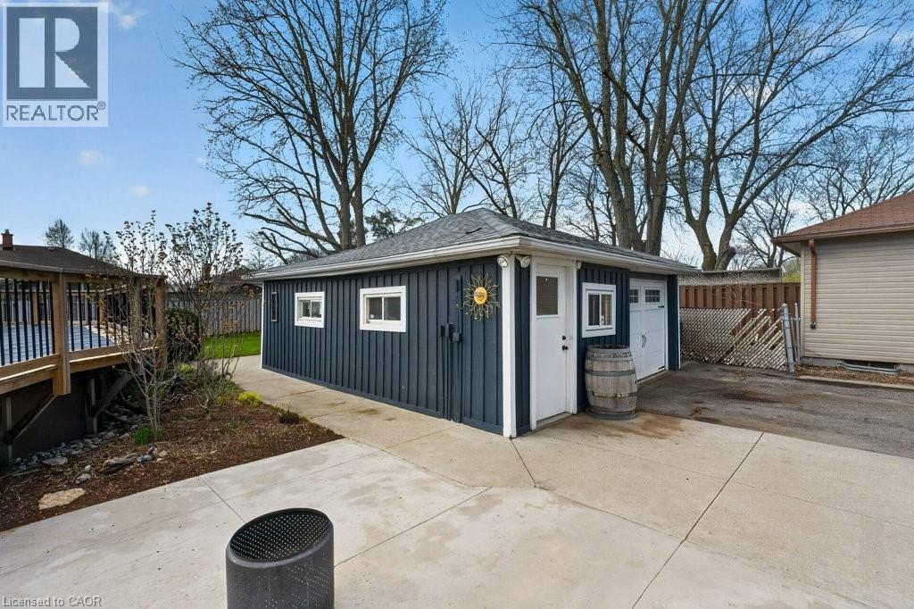 34 ADMIRAL Road - 34