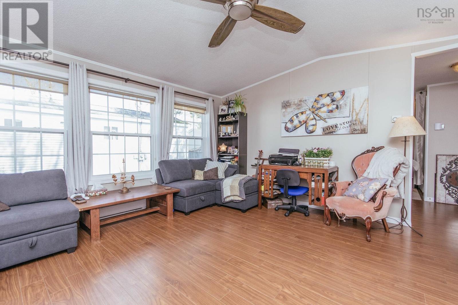 24 Third Street - 17