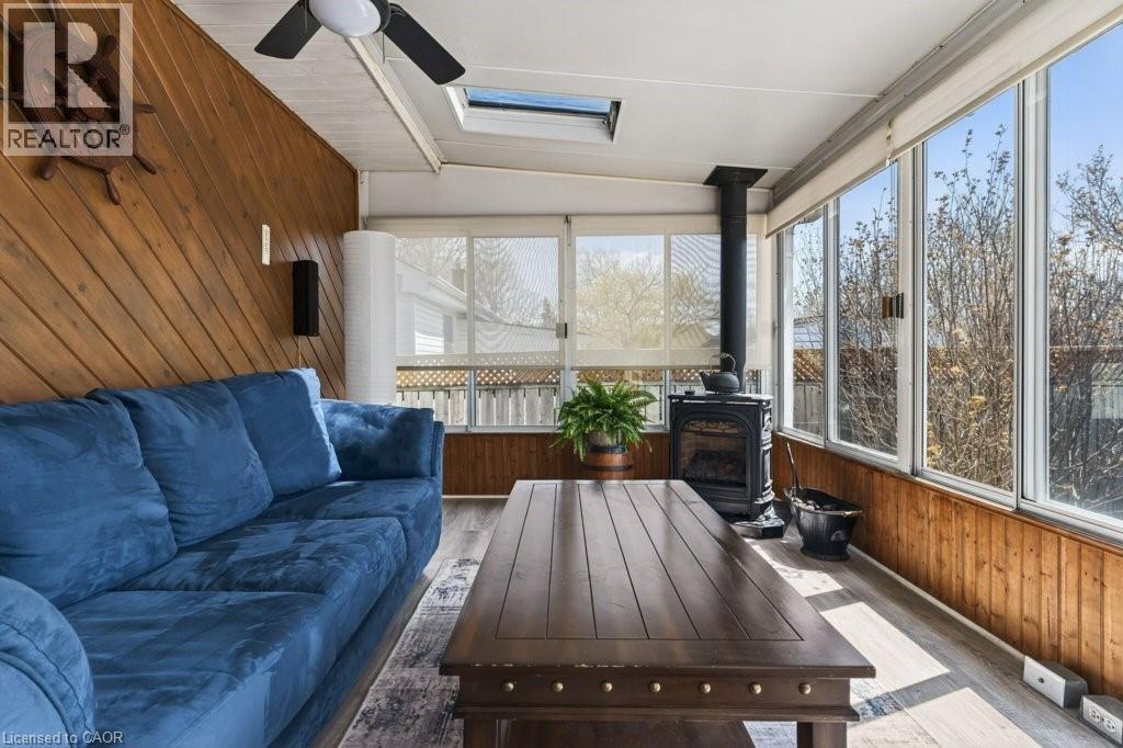 34 ADMIRAL Road - 32