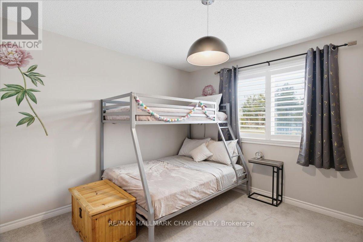 #12 53 FERNDALE DRIVE S - 12