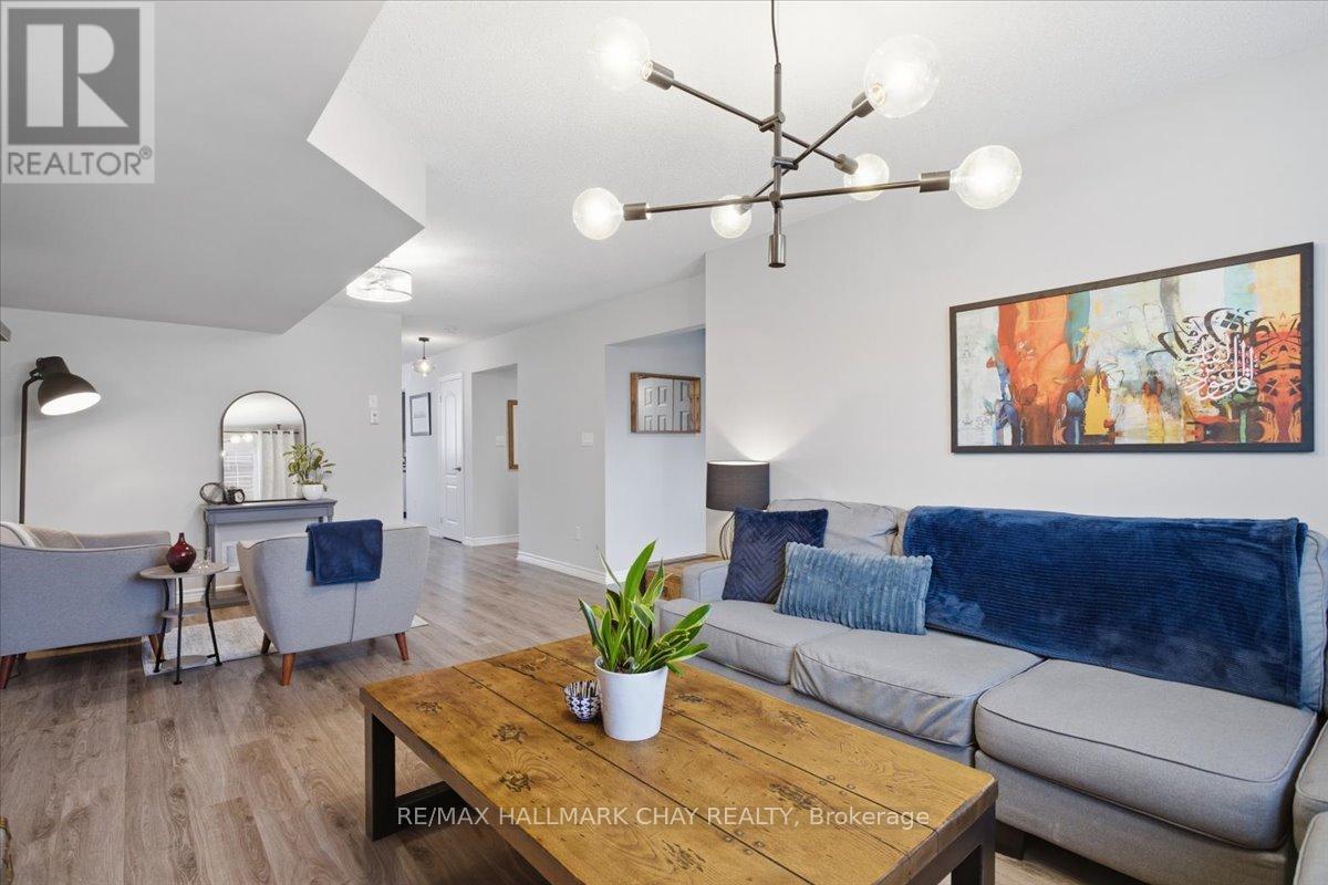 #12 53 FERNDALE DRIVE S - 3