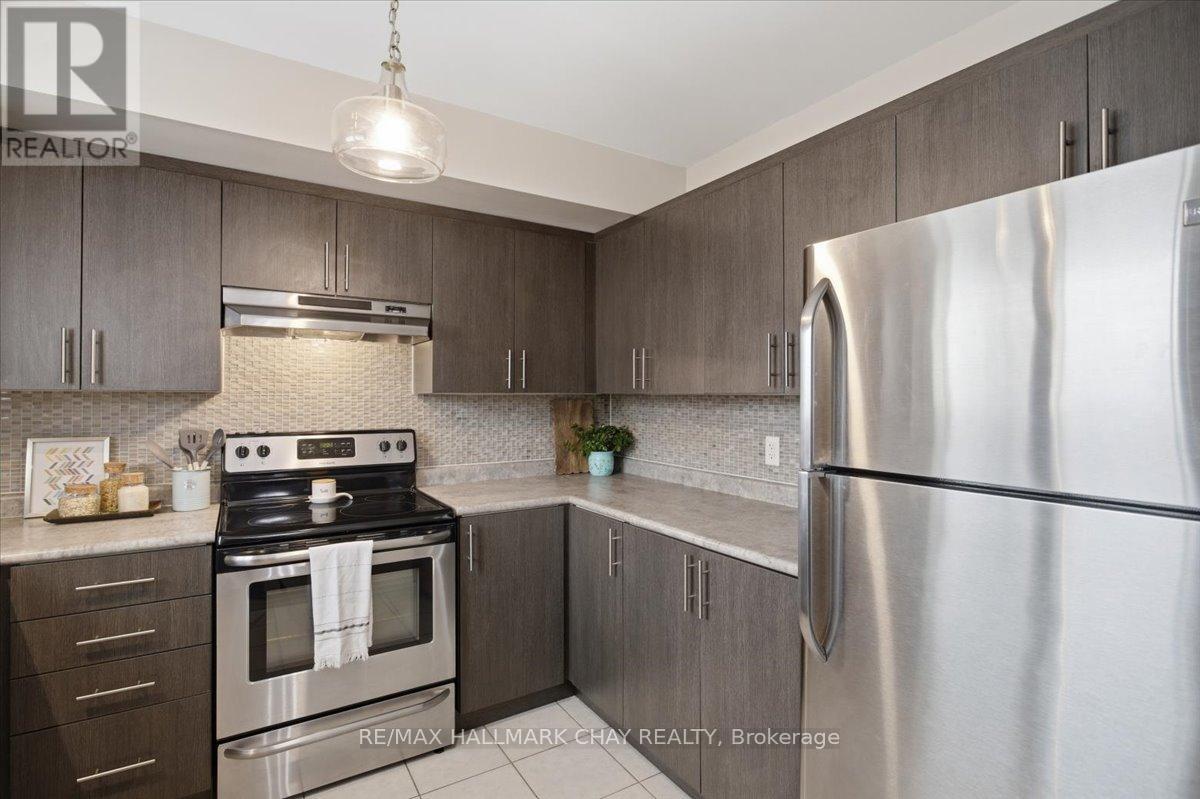 #12 53 FERNDALE DRIVE S - 7