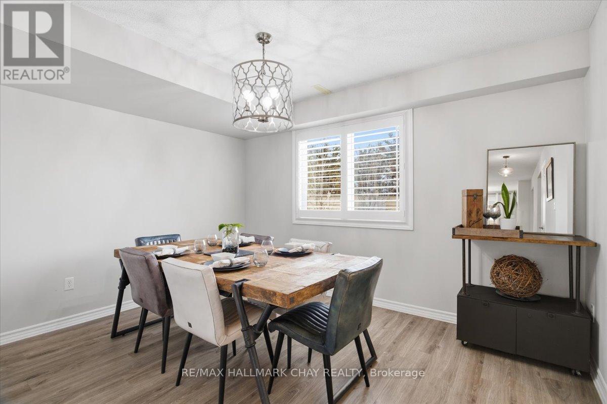 #12 53 FERNDALE DRIVE S - 4