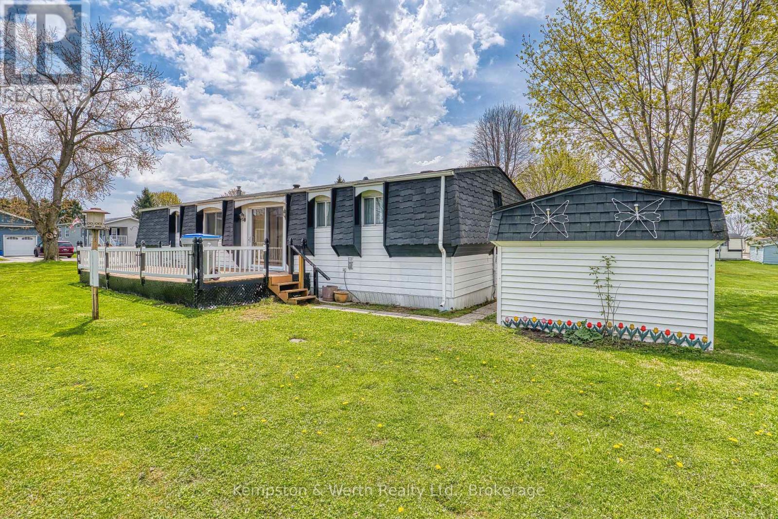71 FAIRVIEW CRESCENT - 1