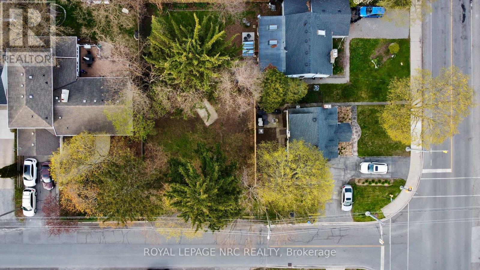 2A CORBETT AVENUE