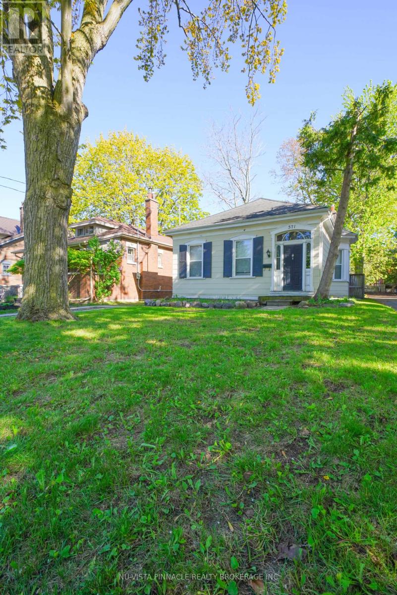 571 DUFFERIN AVENUE - 1