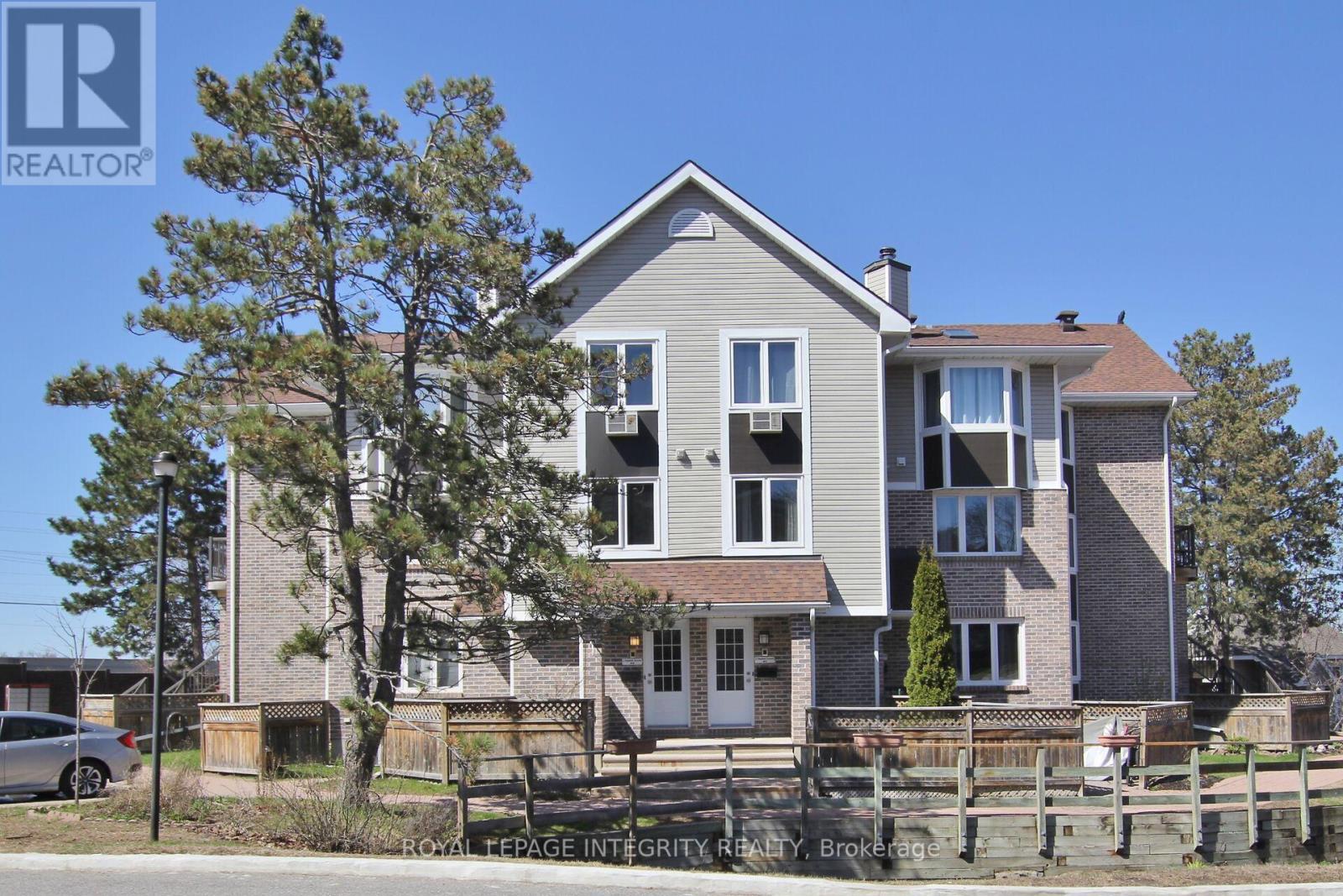 #10 3 STONEBANK CRESCENT - 1