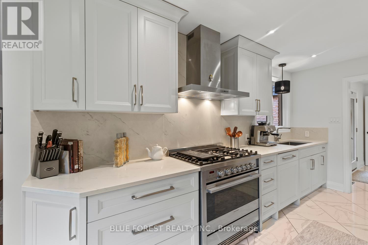 43 COMPTON CRESCENT - 8