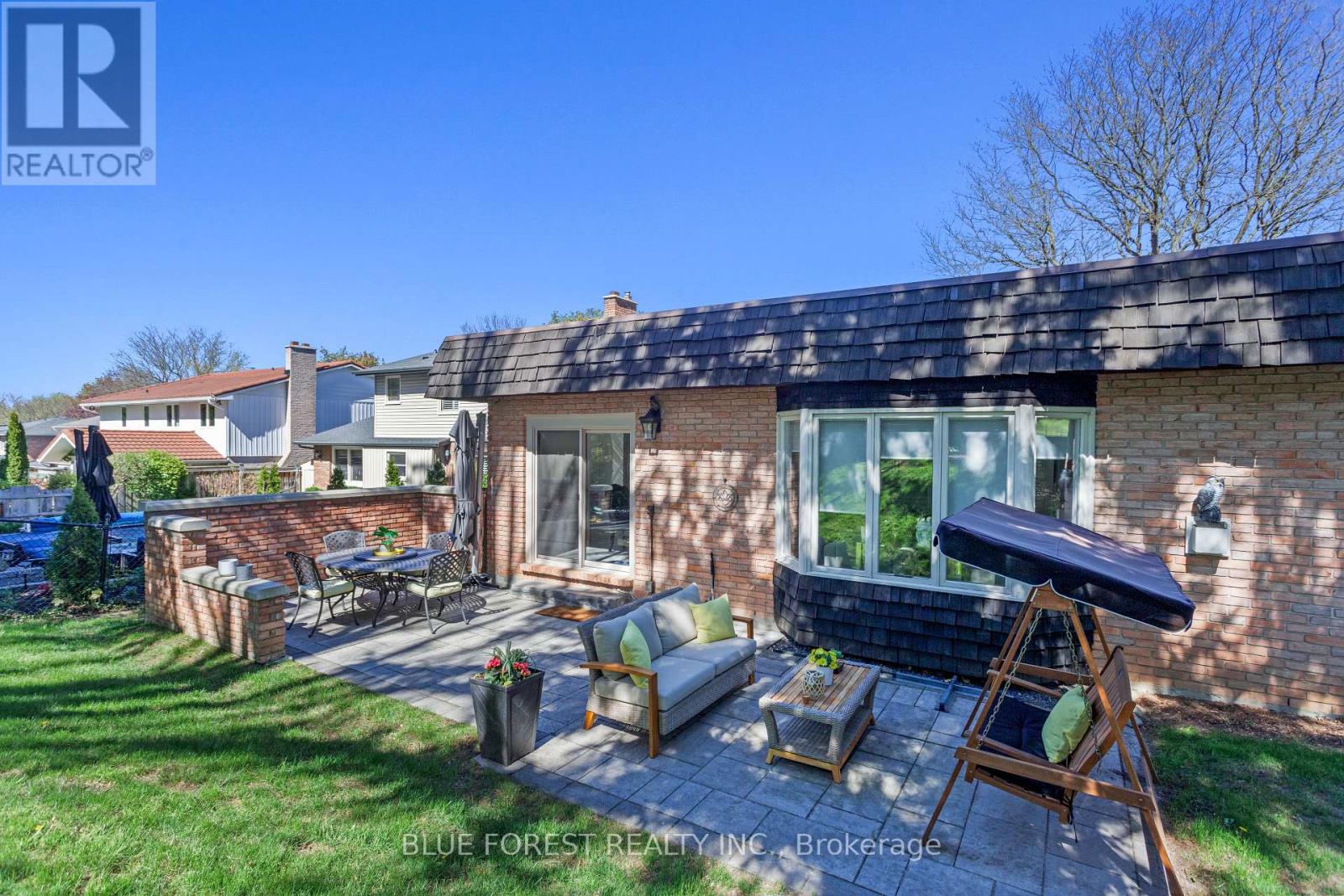 43 COMPTON CRESCENT - 44