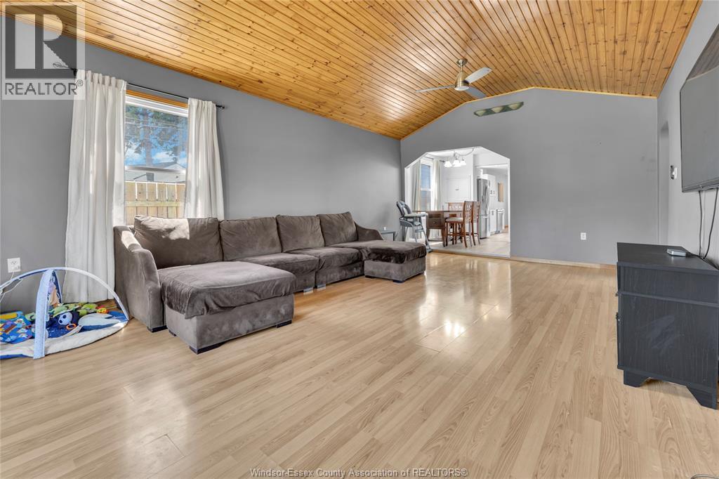 1752 BENJAMIN, Windsor, Ontario, N8X4N6 — Photo 35
